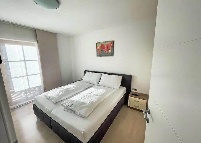 Reitdorf-2 By Interhome Флахау